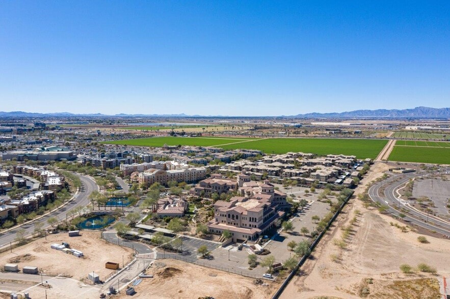 More Photos Of 7410 N Zanjero Blvd, Glendale Office For Sale