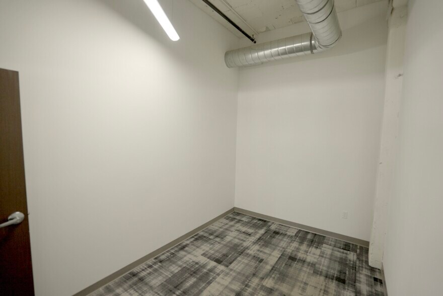 More Photos Of 1355 Palmetto St, Los Angeles Loft Creative Space For Lease