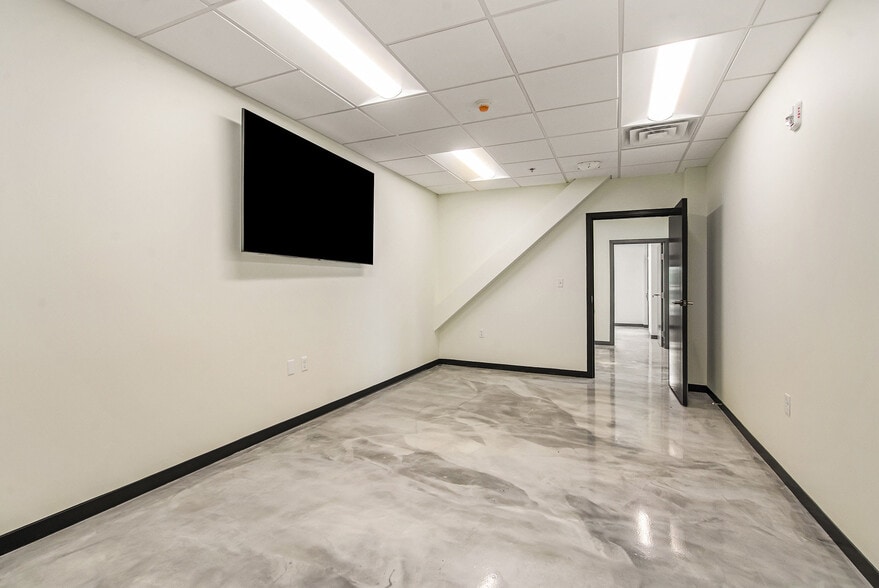 More Photos Of 150 Jeffords, Dexter Apartments For Lease