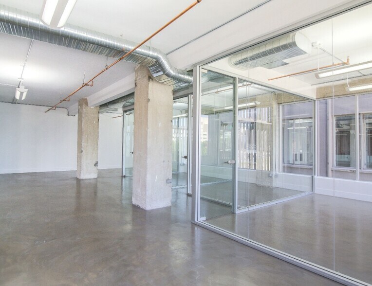 More Photos Of 205 S Broadway, Los Angeles Office For Lease
