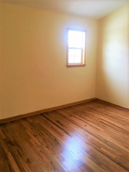 More Photos Of 8453 Howard Dr, Houston Medical For Lease