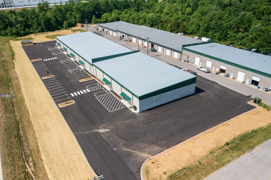 More Photos Of 5510 E Division St, Mount Juliet Warehouse For Lease