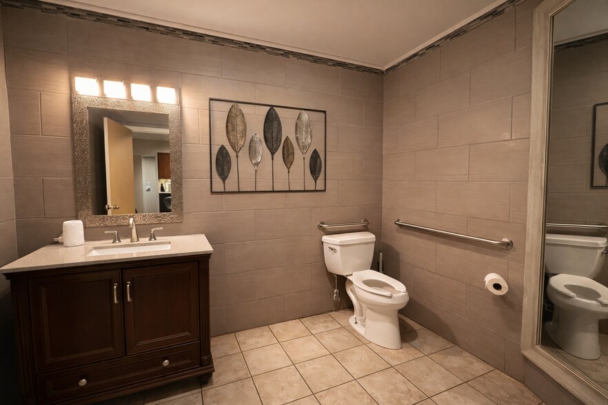 More Photos Of , Atlanta General Retail For Sale