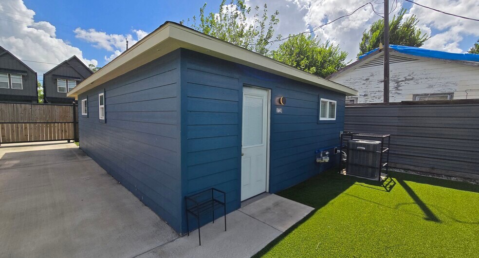 More Photos Of , Houston Multifamily For Sale