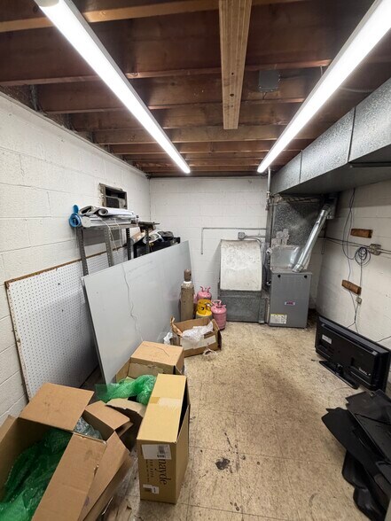 More Photos Of 6501 Crain Hwy, Bowie Auto Dealership For Lease