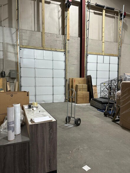 More Photos Of 58 R Pulaski St, Peabody Distribution For Lease