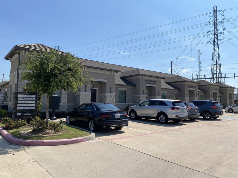 More Photos Of 12250 Queenston Blvd, Houston Office For Lease