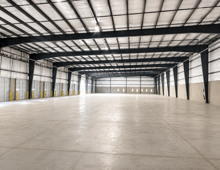 More Photos Of 774 King George Blvd, Savannah Distribution For Lease