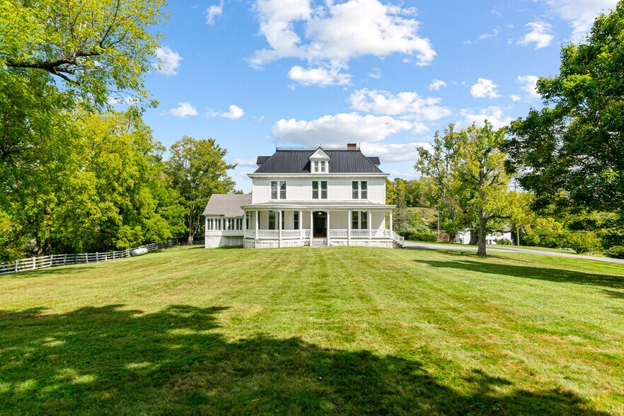 More Photos Of 639 Tower St, Tazewell Specialty For Sale