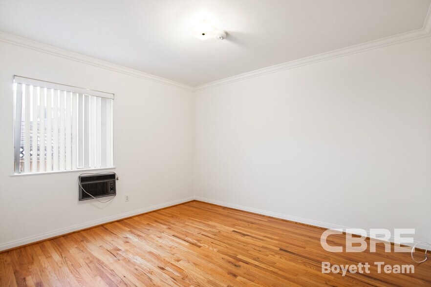 More Photos Of 6504 Woodley Ave, Van Nuys Apartments For Sale