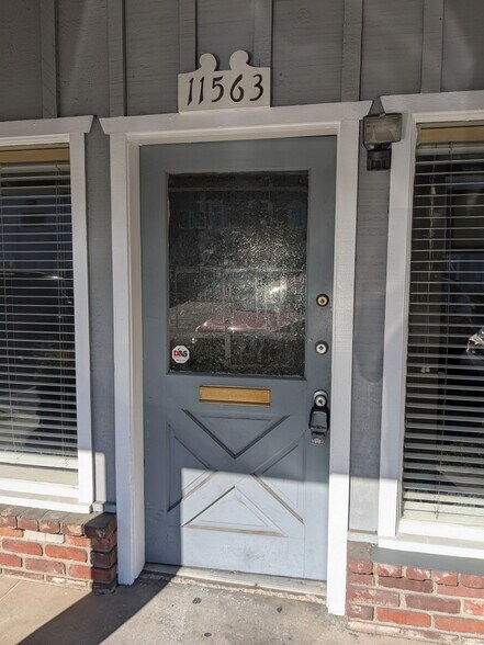 More Photos Of 11561-11605 Paramount Blvd, Downey Loft Creative Space For Lease