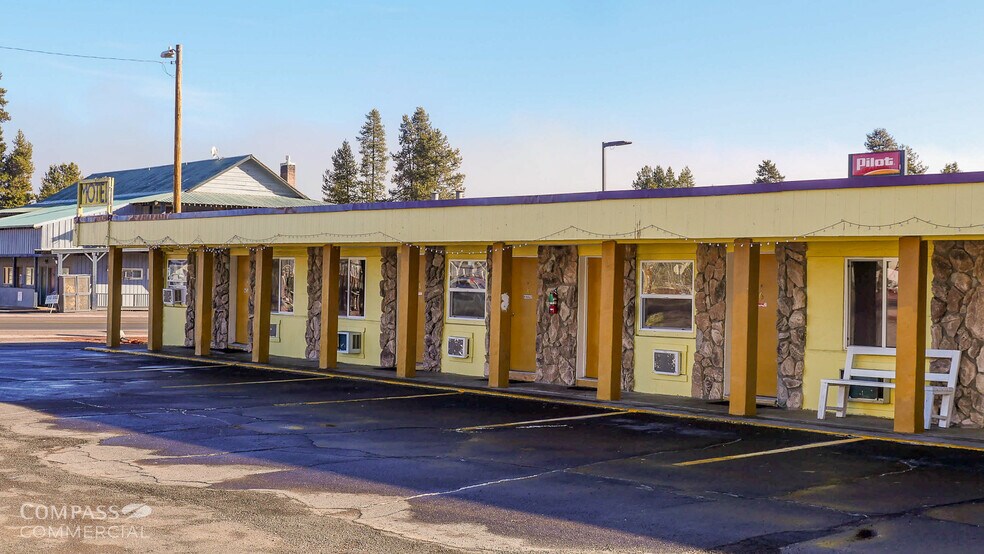 Primary Photo Of 109480 Highway 97 N, Chemult Hotel For Sale