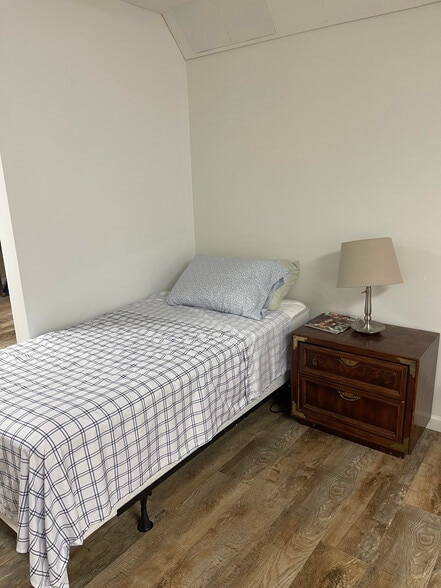 More Photos Of 1701 Maydale Dr, Silver Spring Assisted Living For Sale