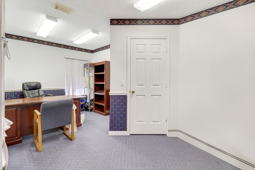 More Photos Of 1791 SE Port St Lucie Blvd, Port Saint Lucie Medical For Sale