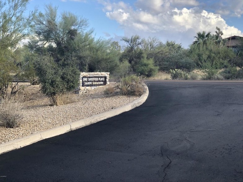 More Photos Of 36800 N Sidewinder Rd, Carefree Office For Sale