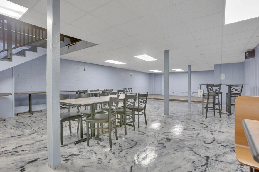 More Photos Of 609 Mill St, New Lexington Restaurant For Sale