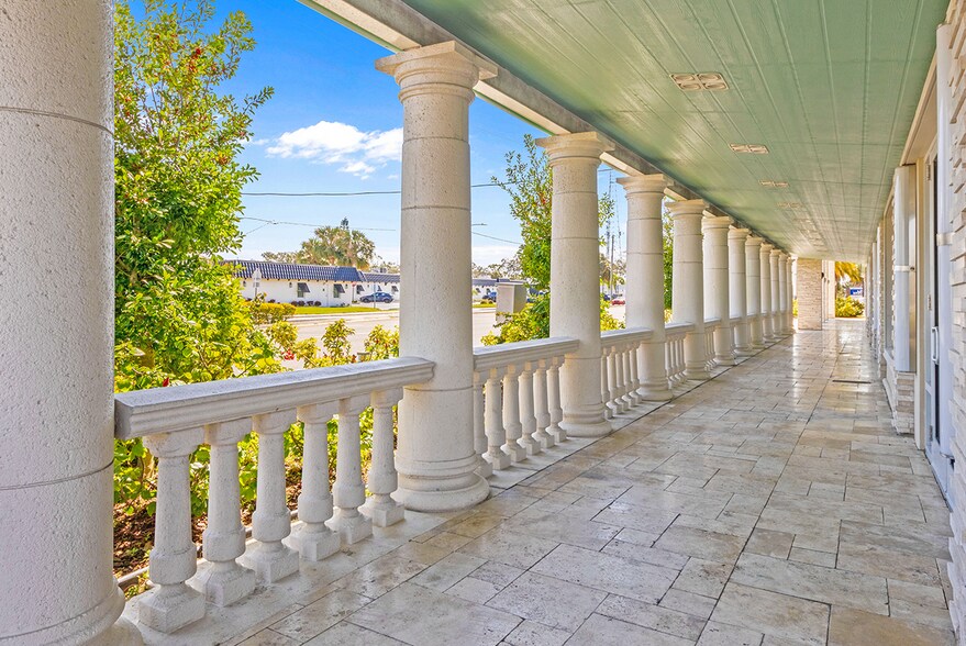 More Photos Of 1330 S Missouri Ave, Clearwater Medical For Sale