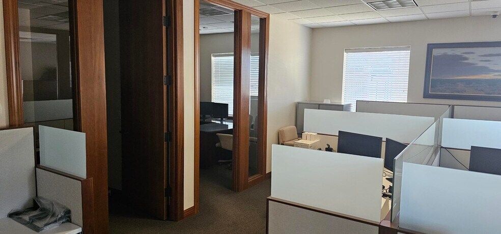 More Photos Of 7006 S Alton Way, Englewood Light Manufacturing For Lease