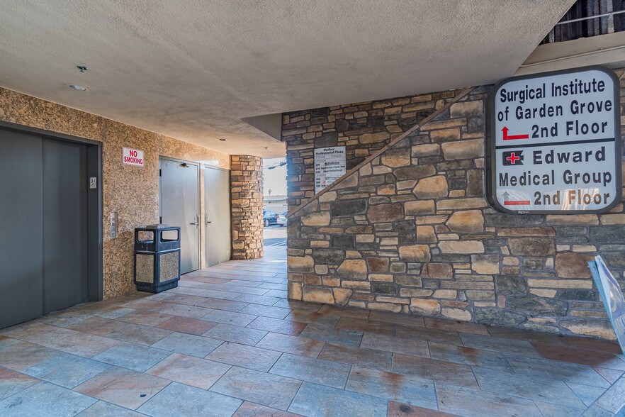 More Photos Of 12828 Harbor Blvd, Garden Grove Medical For Lease