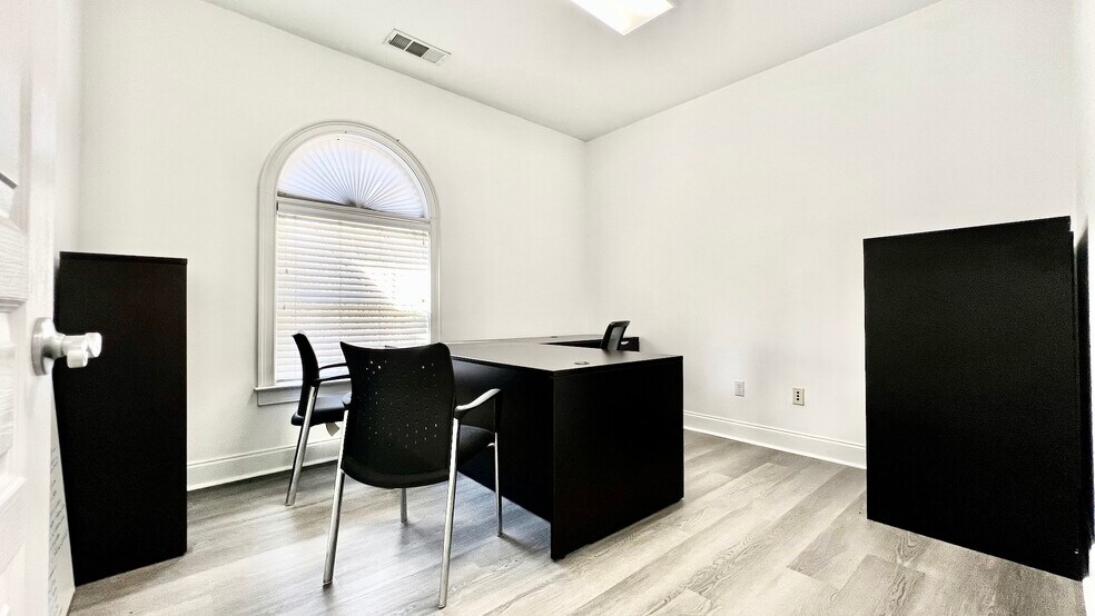 More Photos Of 4080 McGinnis Ferry Rd, Alpharetta Office For Lease
