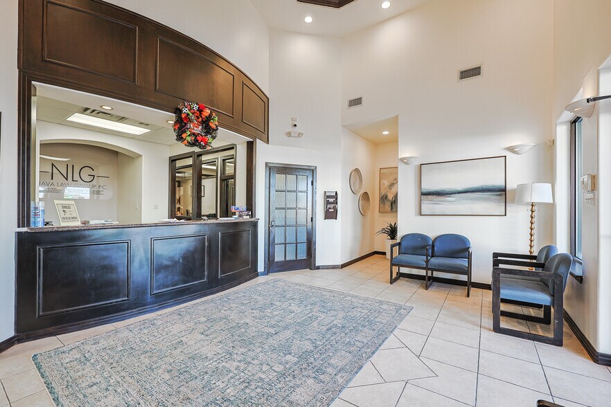 More Photos Of 2001 W Nolana Ave, McAllen Office For Lease
