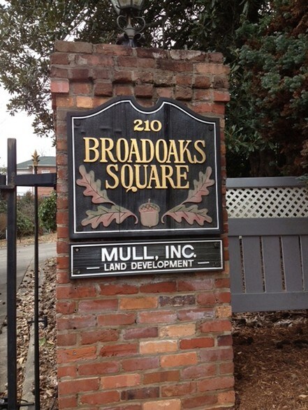 More Photos Of 210 Valdese Ave, Morganton Office For Lease