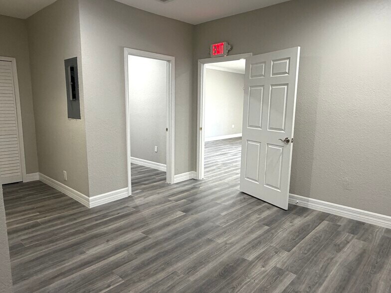 More Photos Of 8106 US Highway 19, Port Richey Office For Sale