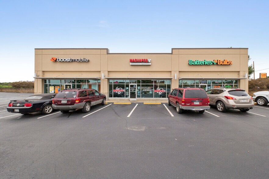 More Photos Of 6525-6615 Calhoun Memorial Hwy, Easley General Retail For Lease