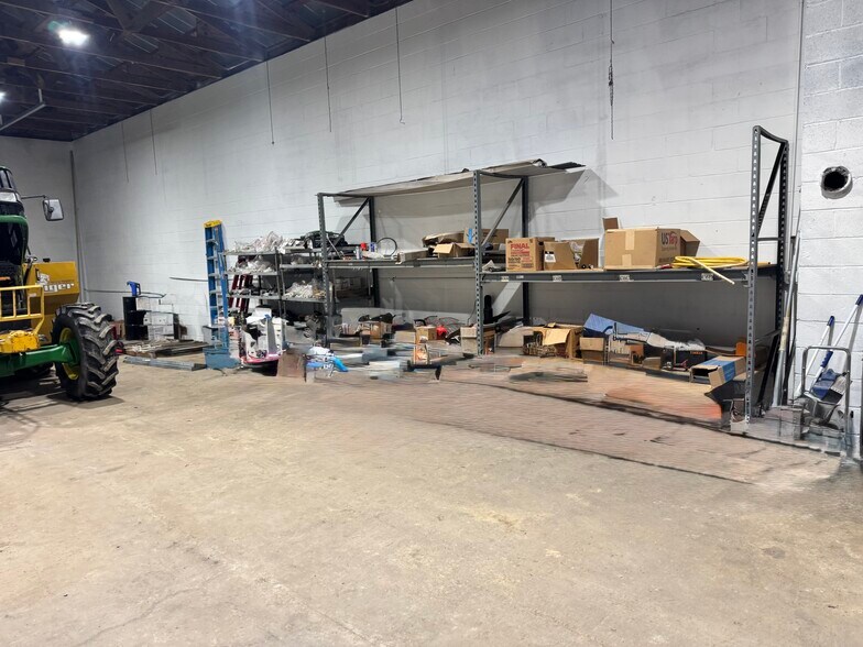 More Photos Of 2028 Travis Rd, Columbia Specialty For Sale