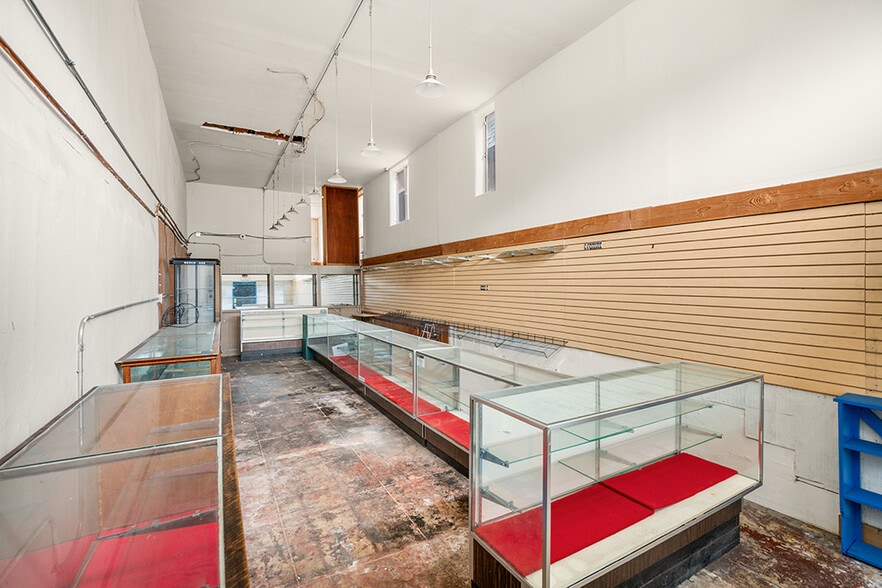 More Photos Of 2874-2882 Telegraph ave, Oakland Apartments For Sale