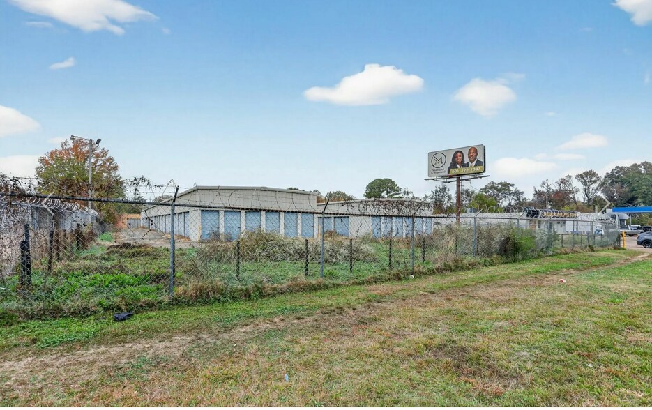 More Photos Of 3705 N West St, Jackson Self Storage For Sale