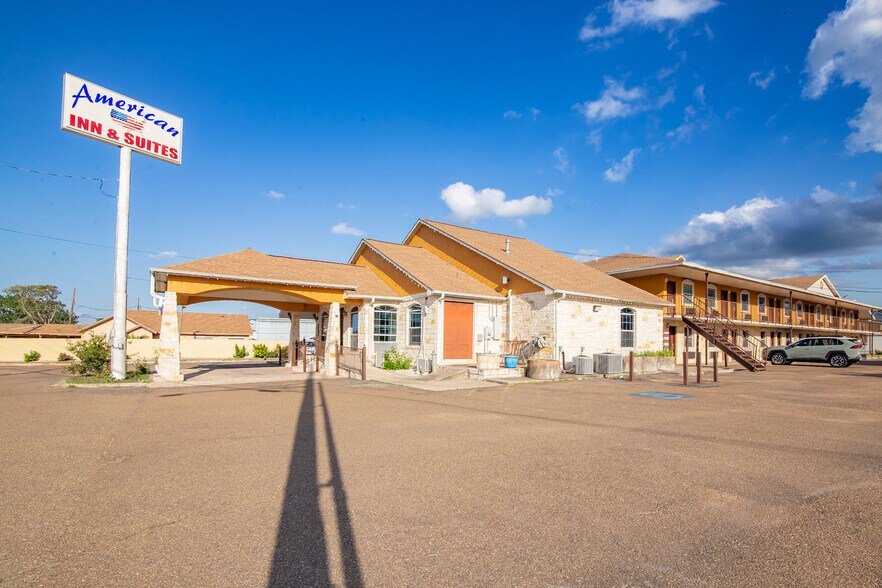 More Photos Of 3005 Houston Hwy, Victoria Hotel For Sale