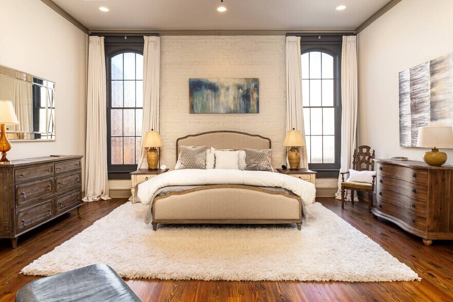 More Photos Of 428-432 2nd St, Macon Storefront Retail Residential For Sale