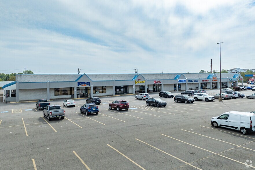 More Photos Of 1811-1833 Mckees Rocks Rd, McKees Rocks Storefront For Lease