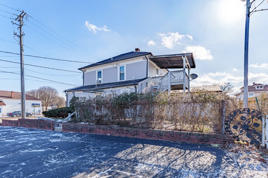 More Photos Of 101 W National Rd, Englewood Freestanding For Sale