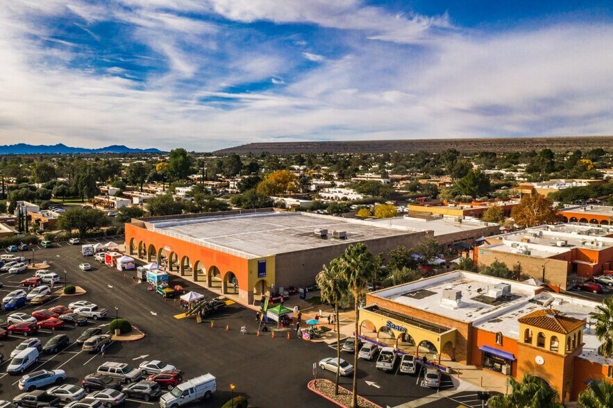 More Photos Of 101-126 S La Canada Dr, Green Valley Unknown For Lease