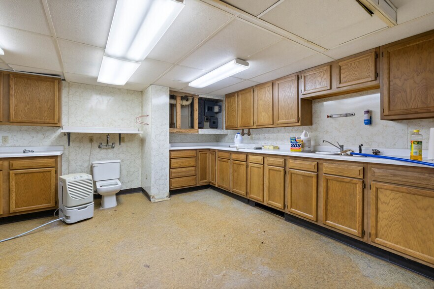 More Photos Of 1209 E 5th St, Superior Multifamily For Sale
