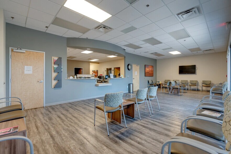 More Photos Of 2430 W Apache Trl, Apache Junction Freestanding For Sale