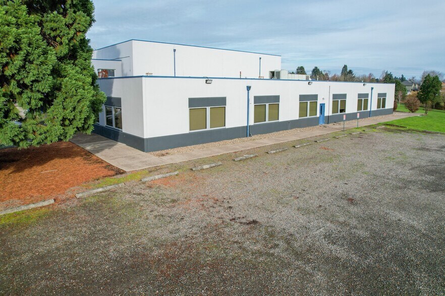 More Photos Of 1850 45th Ave NE, Salem Religious Facility For Lease