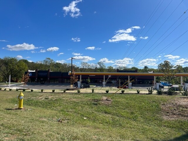 More Photos Of 6101 Fegenbush Ln, Louisville Convenience Store For Lease