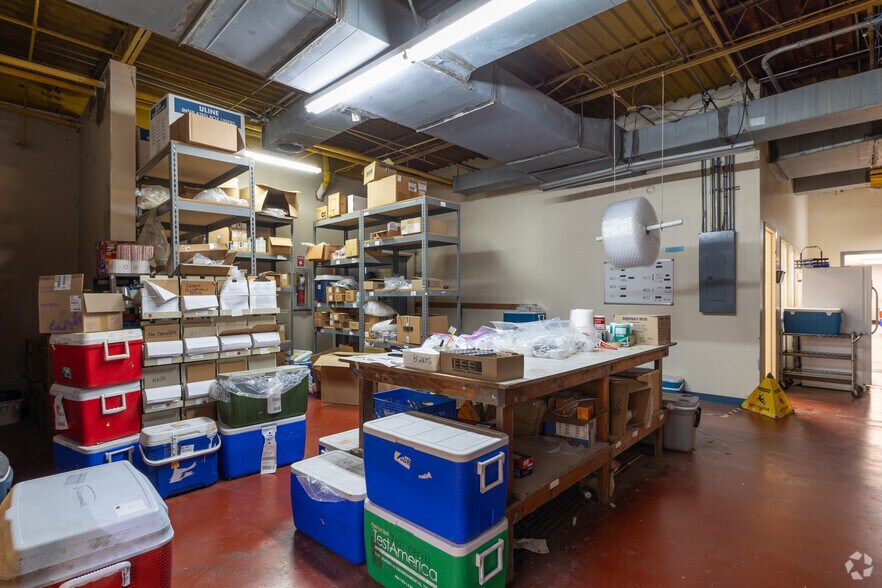 More Photos Of 1733 N Padre Island Dr, Corpus Christi Research And Development For Lease
