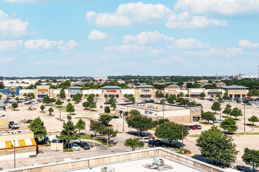 More Photos Of 1400-1800 S Loop 288, Denton Unknown For Lease