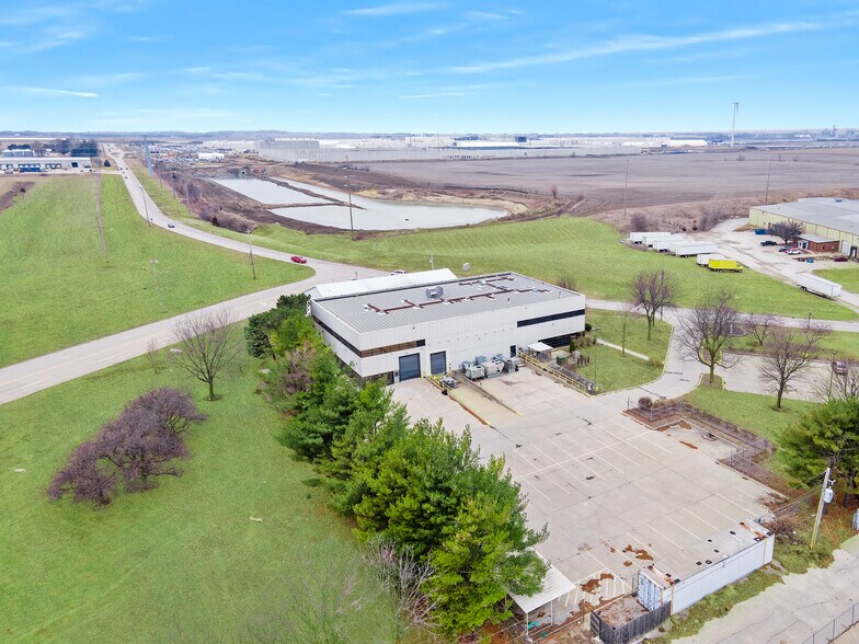 More Photos Of 2221 W College Ave, Normal Warehouse For Sale