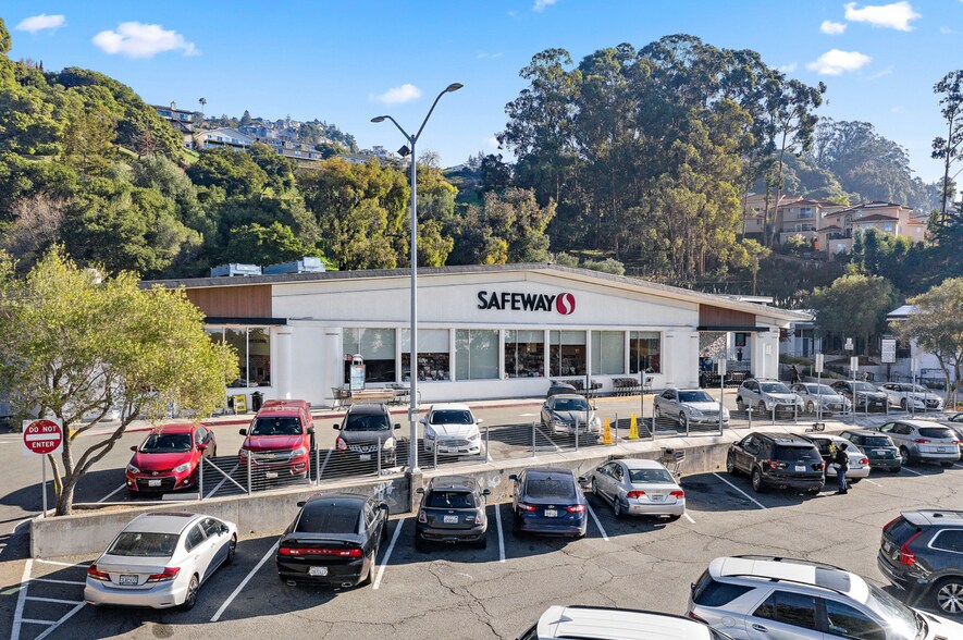 More Photos Of 4100 Redwood Rd, Oakland Unknown For Lease