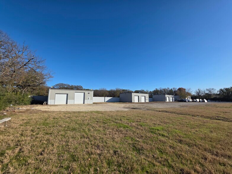 More Photos Of 870 N Mayhill Rd, Denton Industrial For Lease