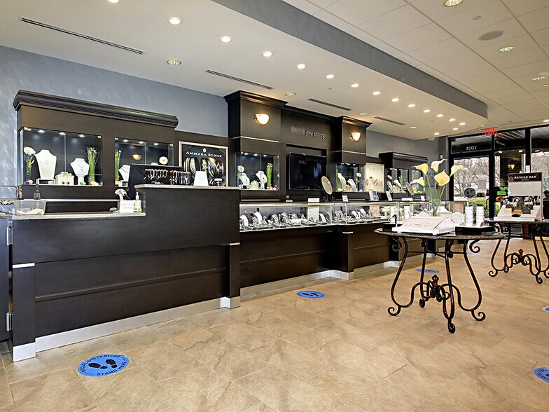 More Photos Of 1001 McBride Ave, Woodland Park Storefront Retail Office For Lease