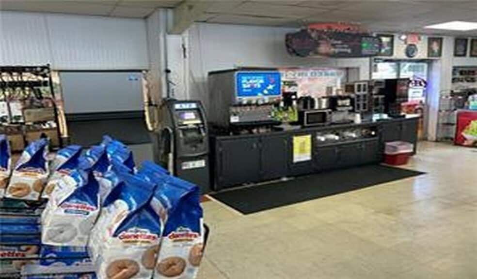 More Photos Of 523 W Cherokee Ave, Sallisaw Convenience Store For Sale