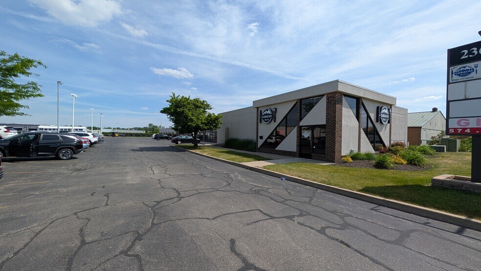 More Photos Of 236 W Edison Rd, Mishawaka Freestanding For Lease