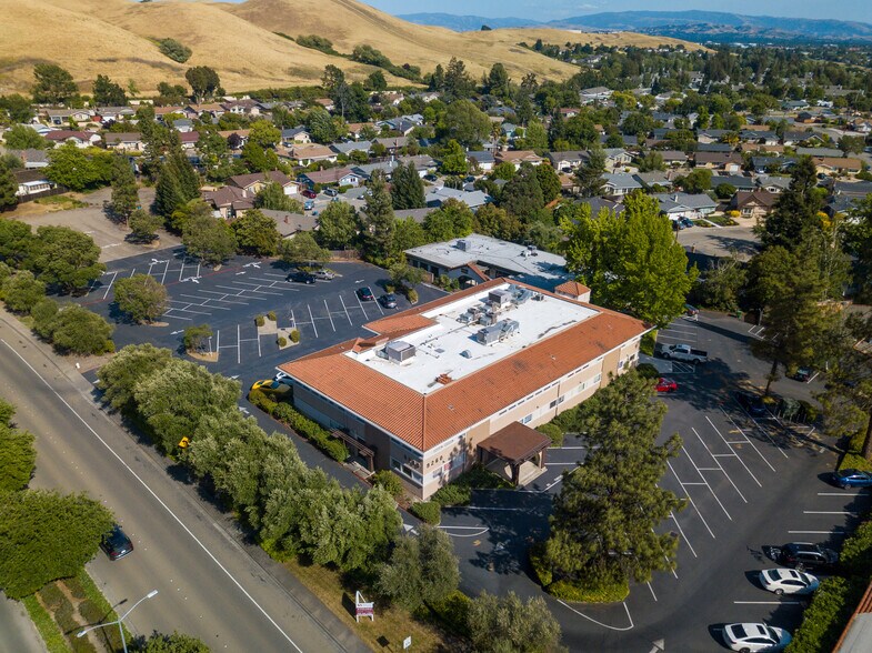 More Photos Of 9260 Alcosta Blvd, San Ramon Unknown For Lease