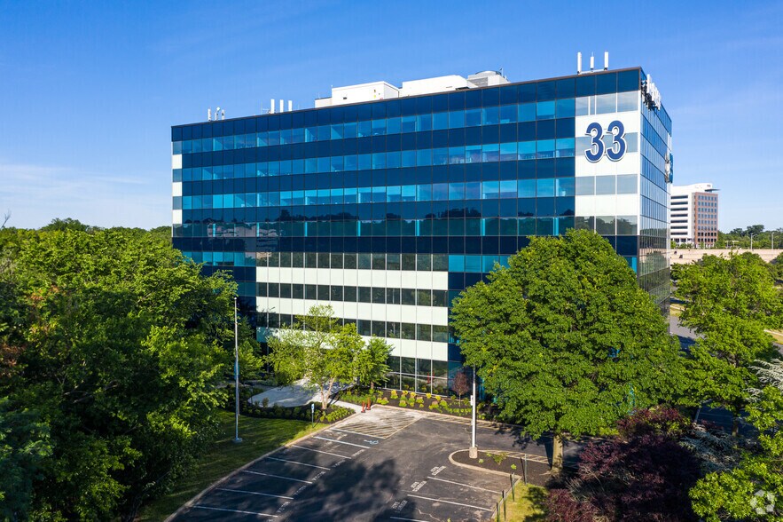 More Photos Of 33 Wood Ave S, Iselin Coworking Space